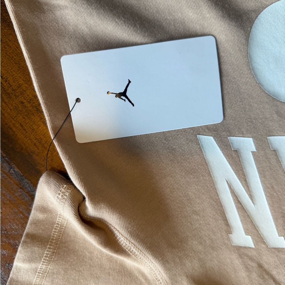 Jordan Beige Tee with White Logo - Picture 3 of 5